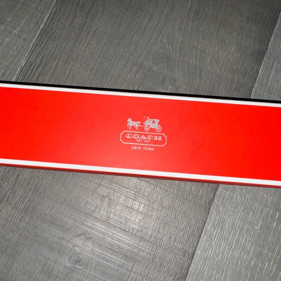 Coach Watch with Pink Leather Band - Picture 12 of 12